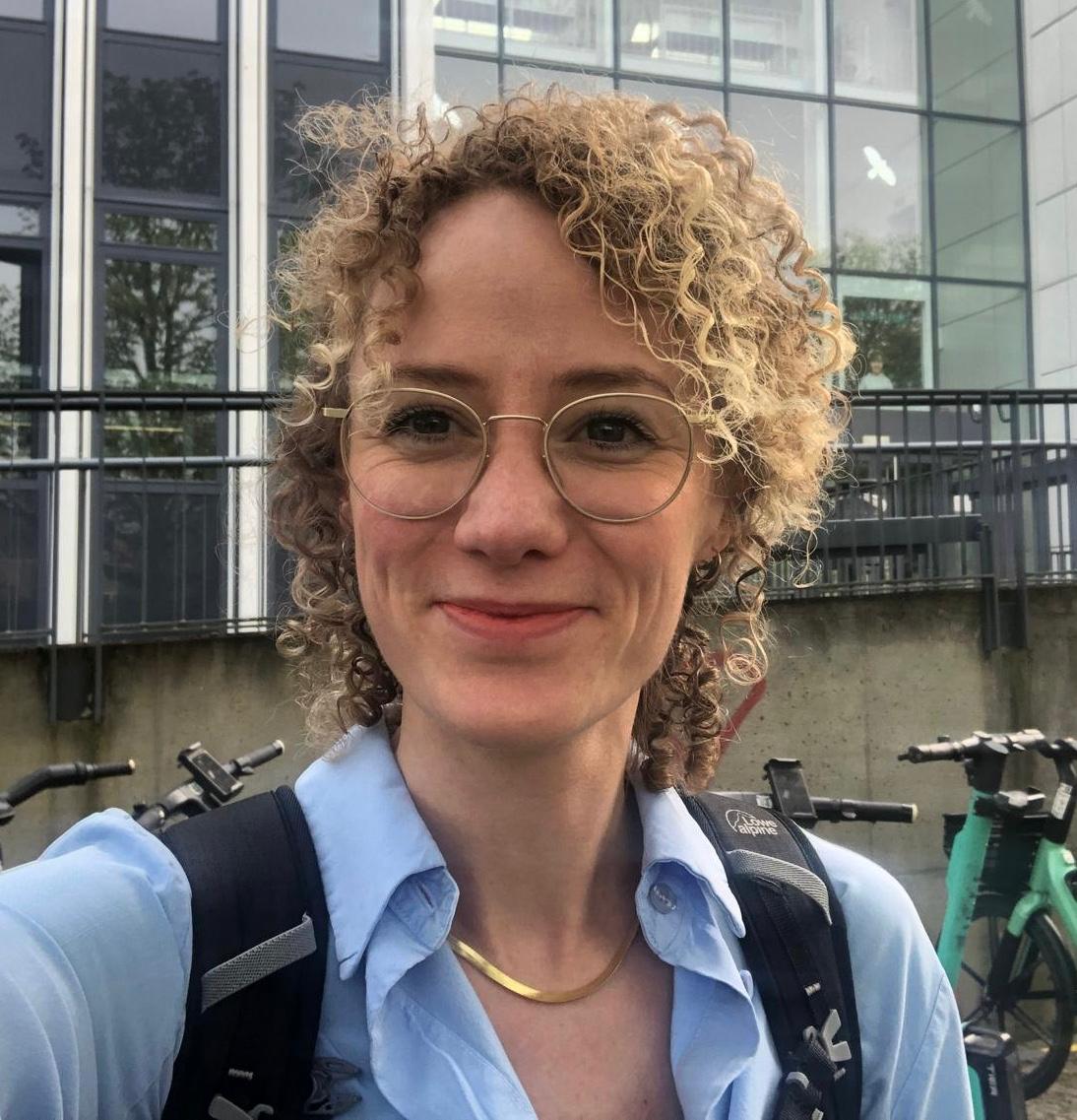 Anne VAN MOURIK